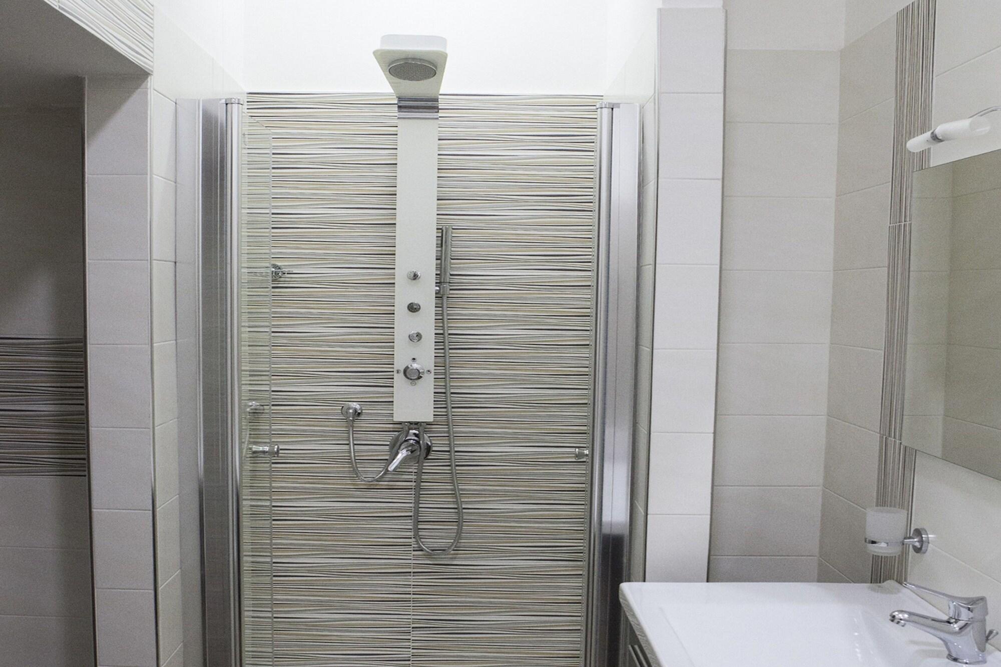 Bed and Breakfast Napoli Garibaldi Square Экстерьер фото